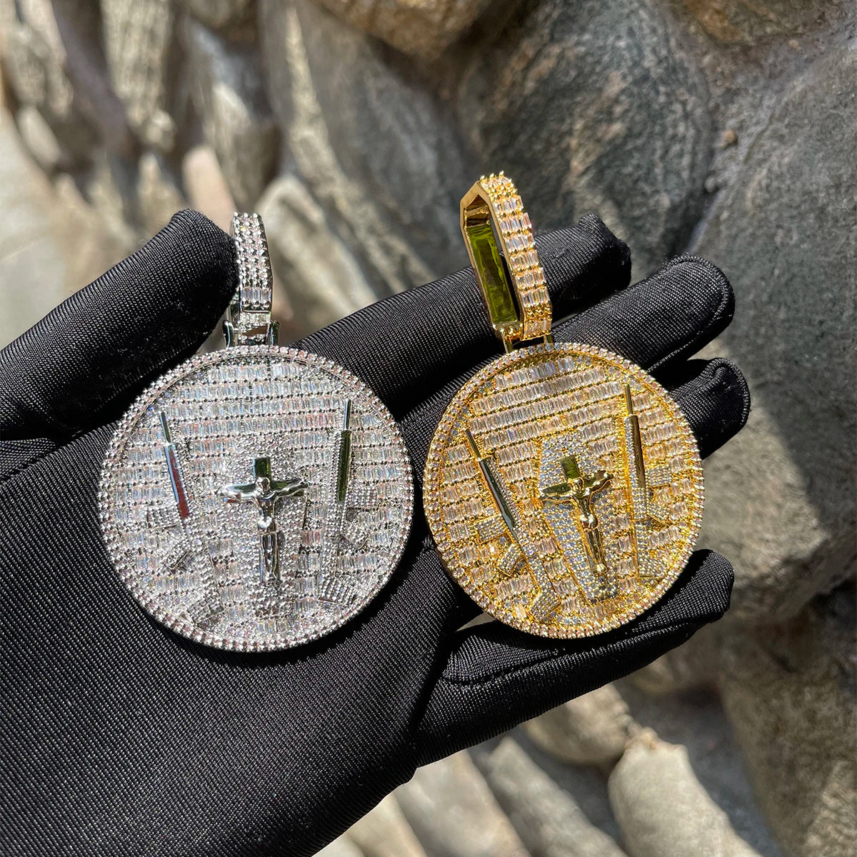 Bling "Familia" Pendant